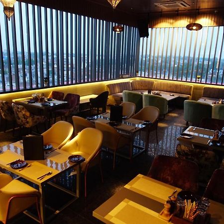 Red Orchid Kanpur Exterior foto
